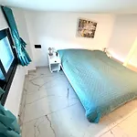 Sea View Apartament *