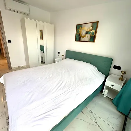 Sunny Aparts Sea View