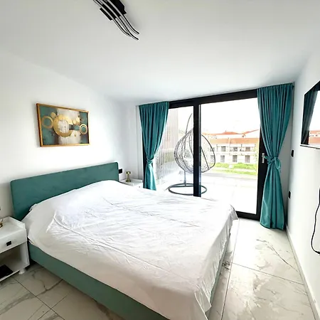 Sunny Aparts Sea View Апартаменты Полихроно