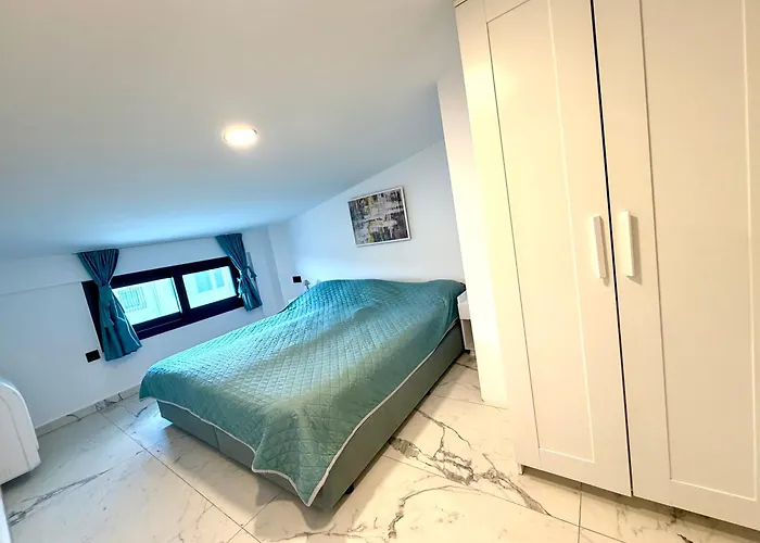 Sunny Aparts Sea View * Полихроно