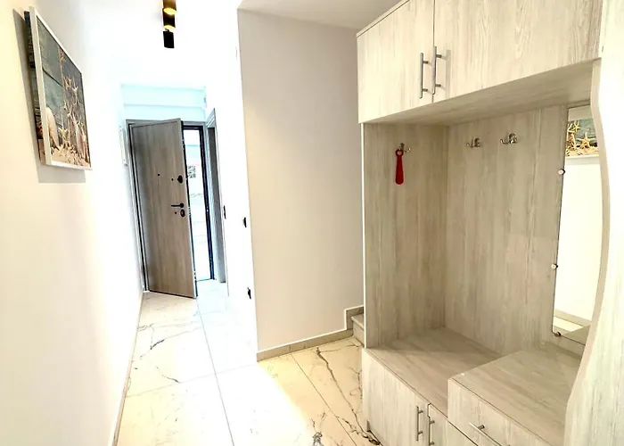 Sunny Aparts Sea View Апартаменты