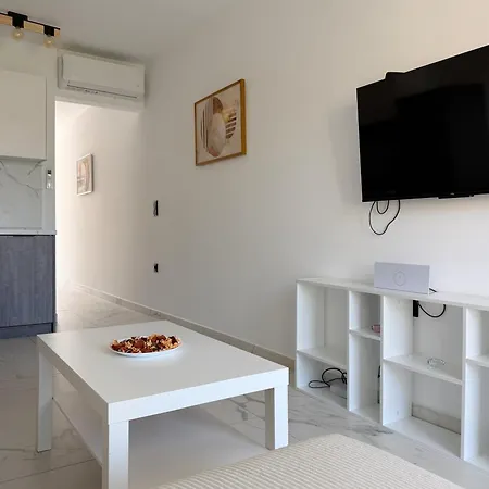 Apartment Mezonett Sea View