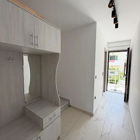 Apartment Mezonett Sea View