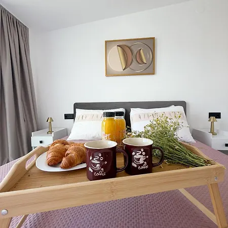 Apartment Mezonett Sea View
