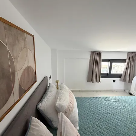 Apartment Mezonett Sea View