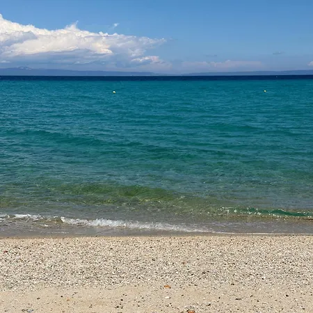 Mezonett Sea View Polychrono