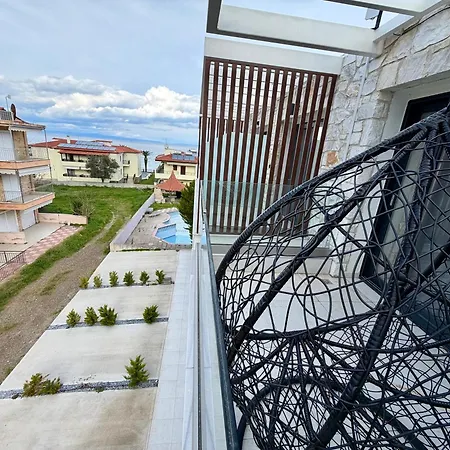 Sunny Aparts Sea View Polychrono