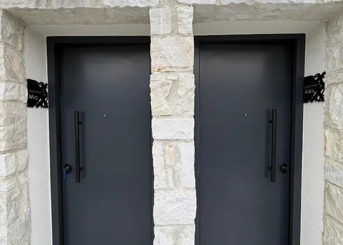 Sunny Aparts Sea View *